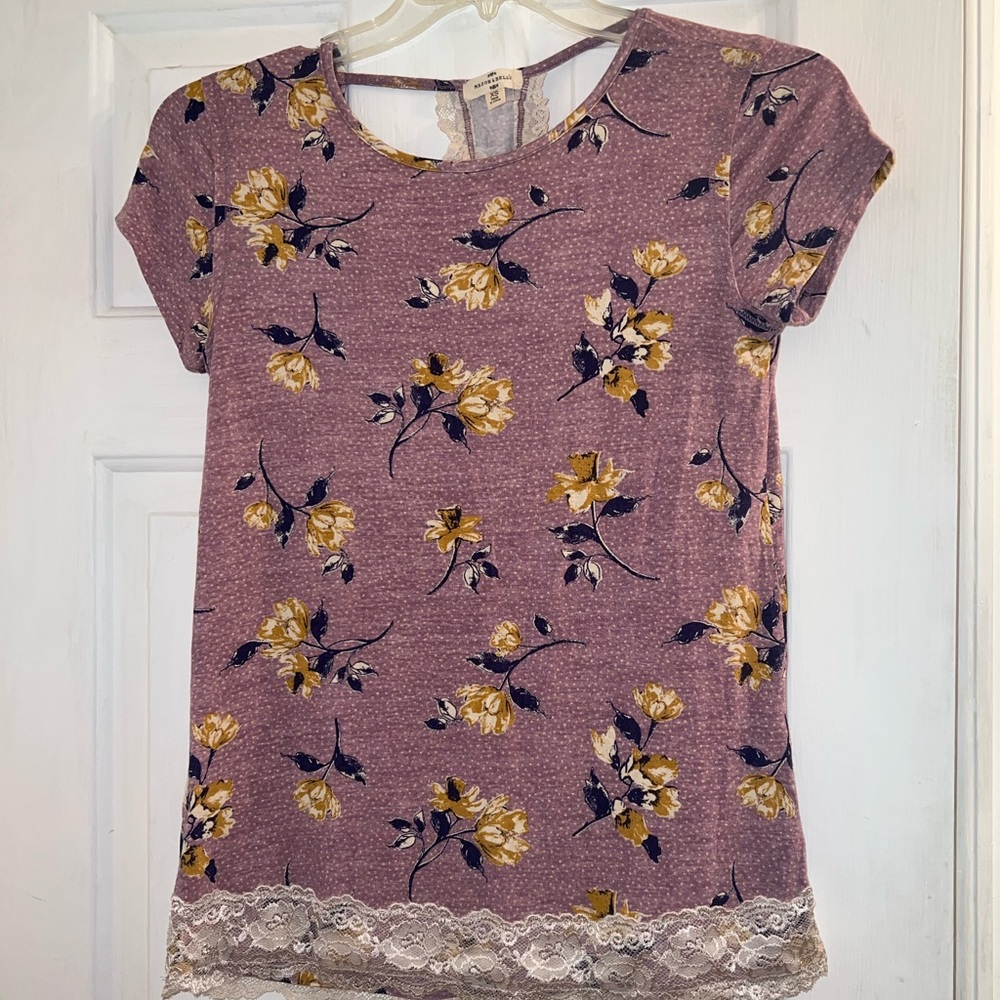 Size XS purple and gold floral flower lace trim back cutout shirt top blouse
